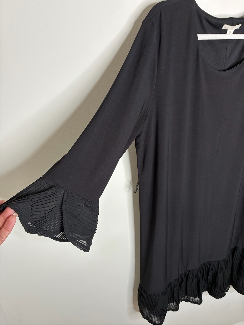 C Women’s Preppy, Whimsical XL Goth Black Pleated-Hem Bell Sleeve Dress